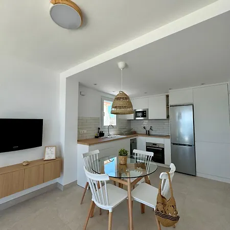 Apartment Sunnypalms - Beachfront Penthouse With Stunning Sea View Estepona