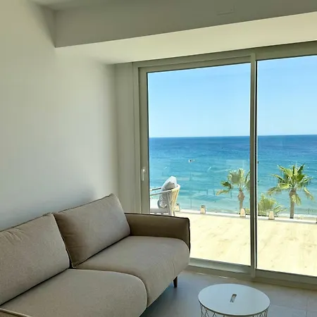 Apartment Sunnypalms - Beachfront Penthouse With Stunning Sea View Estepona